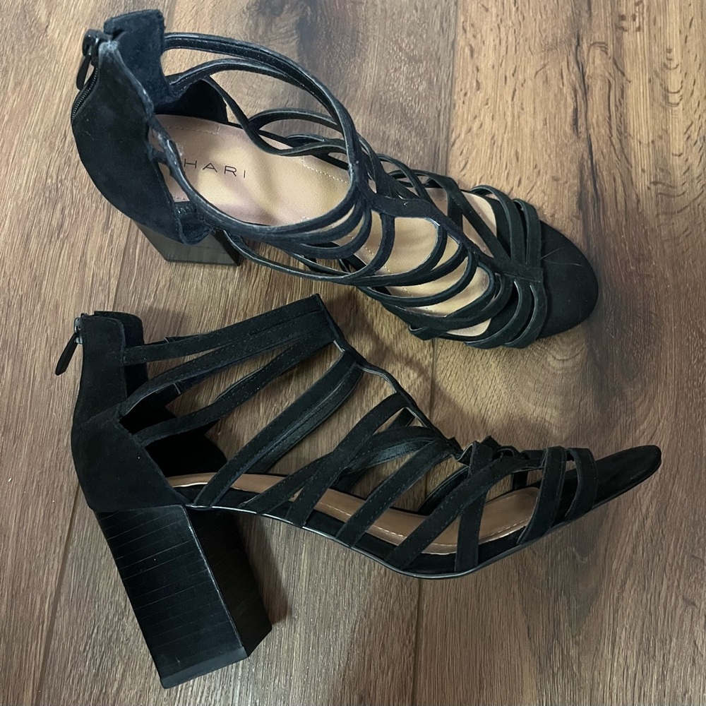 Tahari black leather strappy, block heels, size 10M